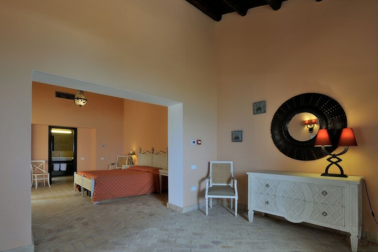 Hotel Falconara Charming House & Resort