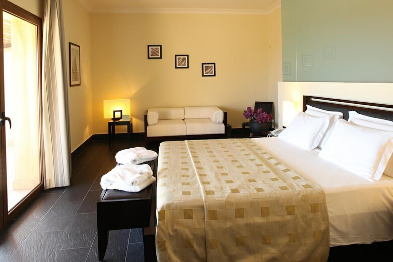 Hotel Falconara Charming House & Resort