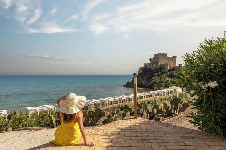 Hotel Falconara Charming House & Resort