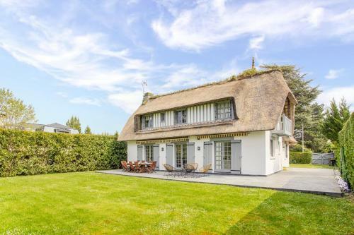 Villa Luxueuse Chaumi�re 4 Chambres Avec Jardin