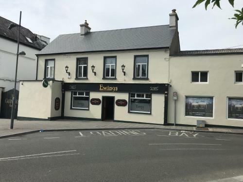 Bed & Breakfast Ewings Bar & Accommodation