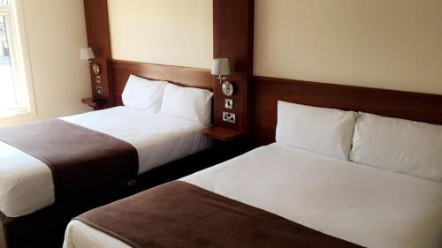Bed & Breakfast Ewings Bar & Accommodation