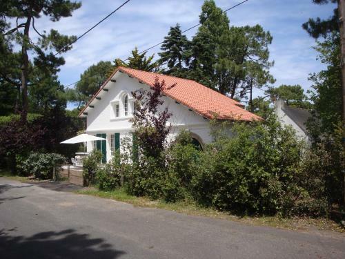 Villa Maison Basque Dans Les Pins, Au Calme, 200m Plage