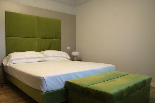 Bed & Breakfast C House Rooms Lake