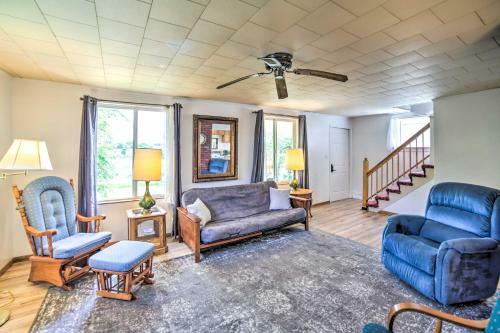 Cozy Ishpeming Cottage With Lake And Park Views!
