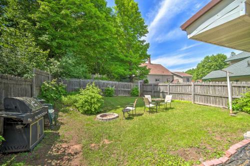 Cozy Ishpeming Cottage With Lake And Park Views!