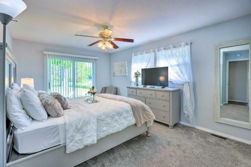 Peaceful Lake Leelanau Little Finger Ranch!