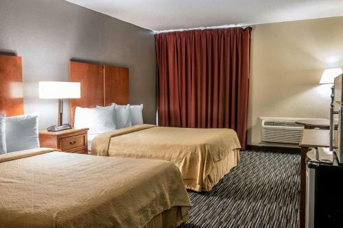 Hotel Quality Inn And Suites Livonia