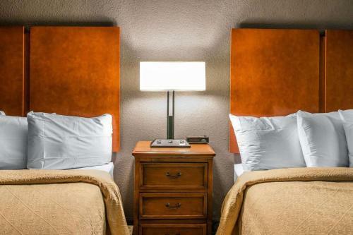 Hotel Quality Inn And Suites Livonia