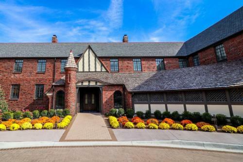 Hotel St. Clair Inn