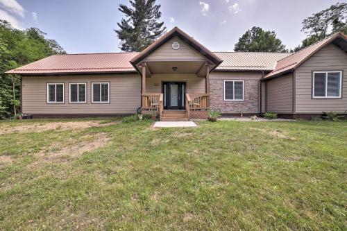 Spacious House On Half Acre Less Than 3 Mi To Beach!