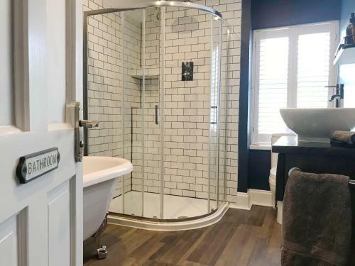 Emerson House. Close To Poole Harbour & Town Centre