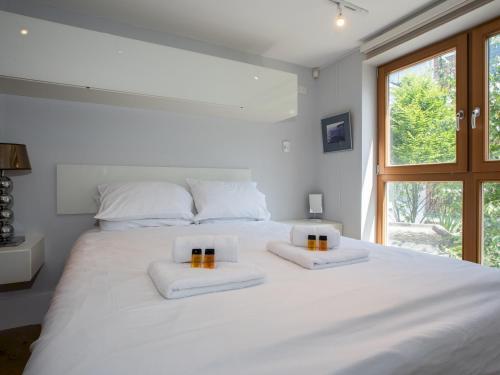 Pass The Keys Unique 4bed With Unbeatable Views And Swimming Pool