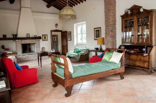 Coriana Apartments & Villas