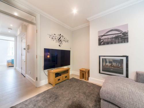Pass The Keys Modern Apartment In Richmond Town Centre