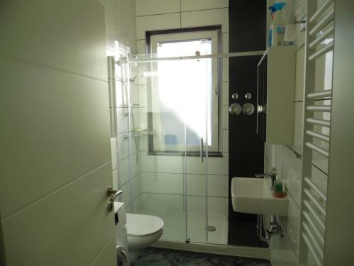 Apartamento G�stewohnung Mit K�che Magdeburg An Der Elbe