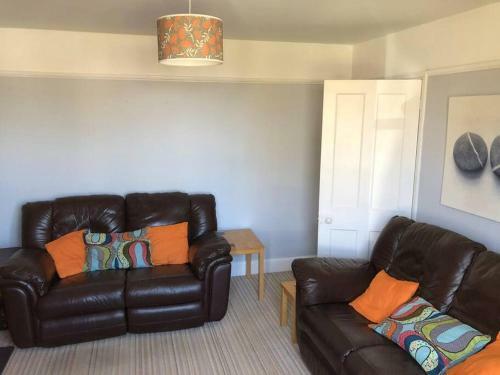Hostal Entire Home In St Ives With Off Road Parking