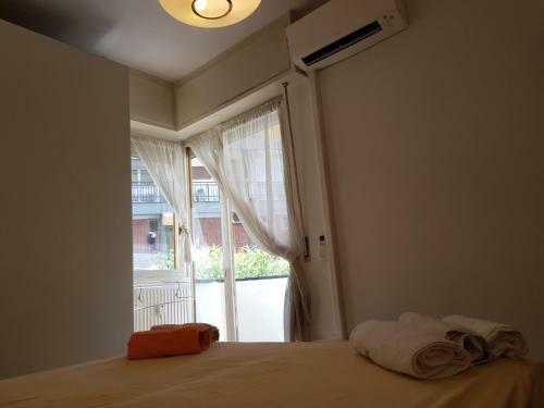 Apartamento Private Garage,air Cond, Quite, Near Train Station
