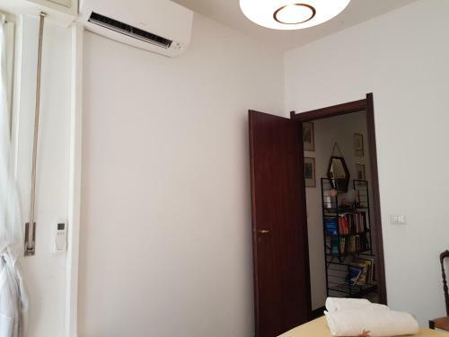 Apartamento Private Garage,air Cond, Quite, Near Train Station