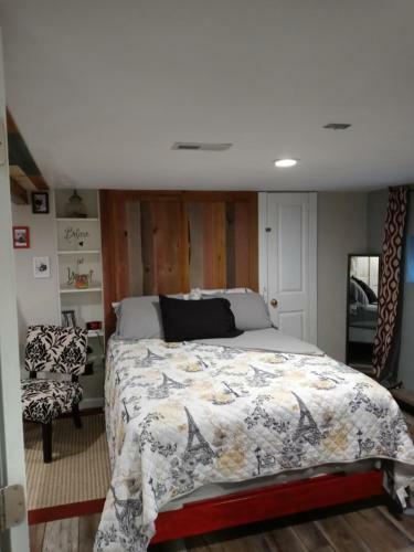 Basement Suite Pvt Enterance With Hot Tub