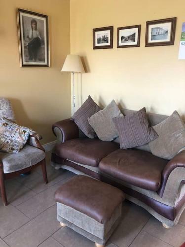 Spacious Farmhouse With Lovely Views, Omagh & Ferm