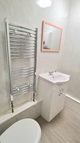 Attractive Double Room 1 In Inverness City Centre