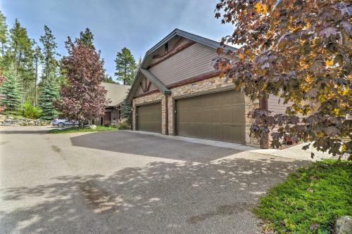 Apartamento Flathead Lake Getaway With Balcony, Fireplace!
