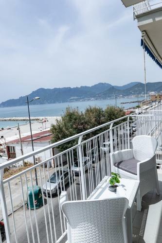 Bed & Breakfast Cas? A Mare - Beachfront Luxury Suites