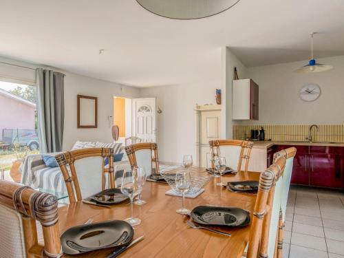 Holiday Home Meyran