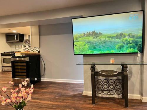 Beautiful 1 Bedroom Apartment Entire Unit
