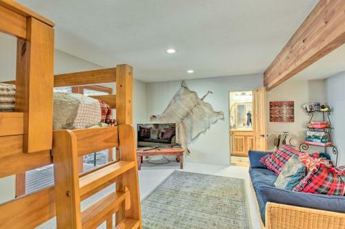 Stunning Angel Fire Cabin With Private Hot Tub!