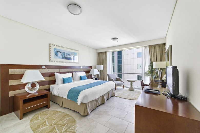 Hotel Oasis Beach Tower