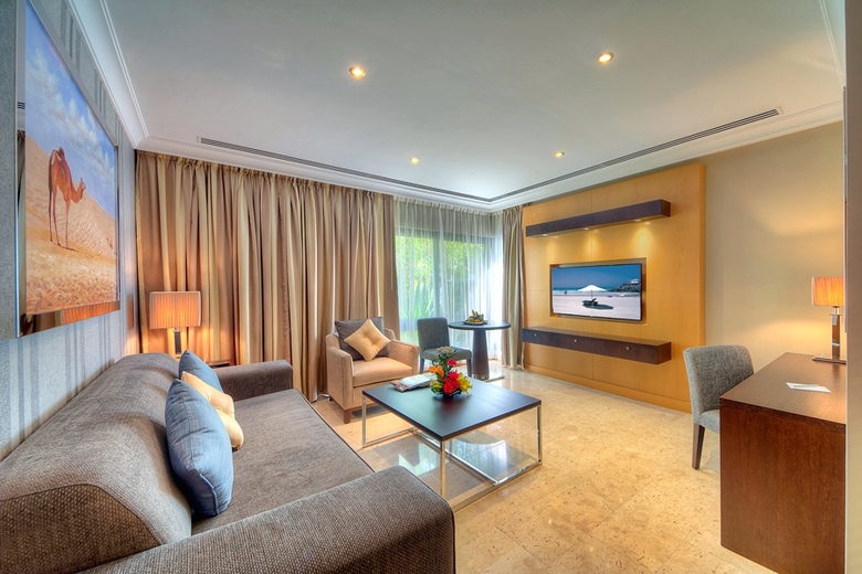 Hotel Dubai Marine Beach Resort & Spa
