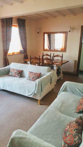 Single Room In Shared House In Town