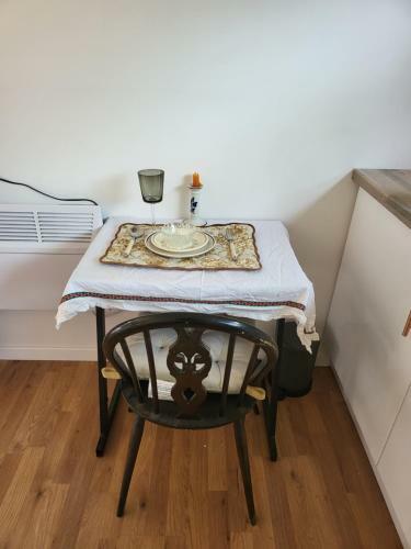 The Apple And Plum Cottage Studio Apartment New