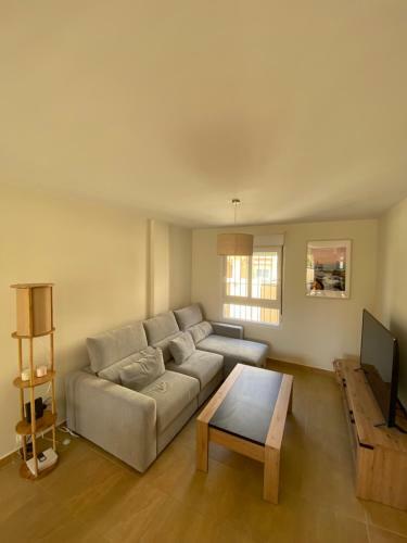 Spacious Family House Near Beach