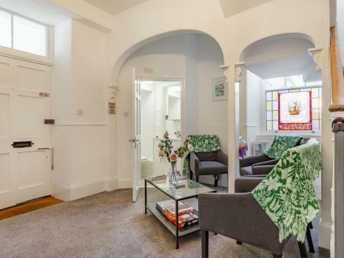 Heather House 2 King 1 Double 2 Single Beds
