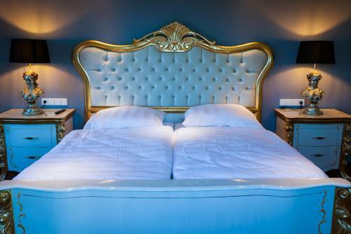 Hotel Schlo� Neuburg