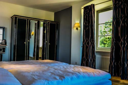 Hotel Schlo� Neuburg