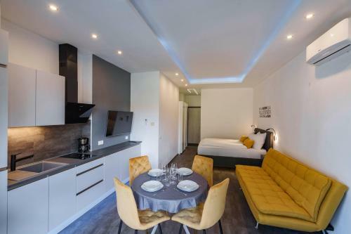 Lake Apartment Primea