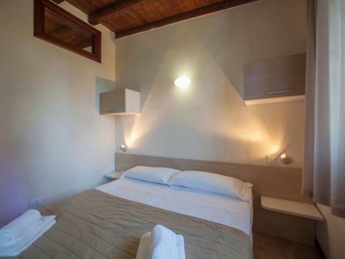 Semi-detached Bungalow With AC Just 3,5 Km From Sirmione