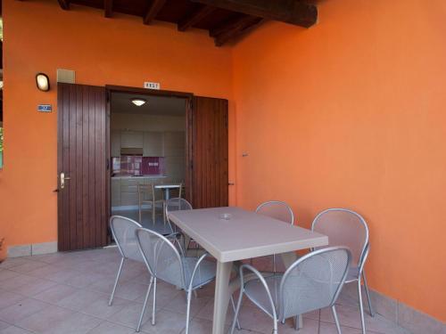 Semi-detached Bungalow With AC Just 3,5 Km From Sirmione