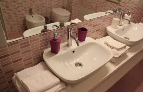 Milk & Honey Apartment