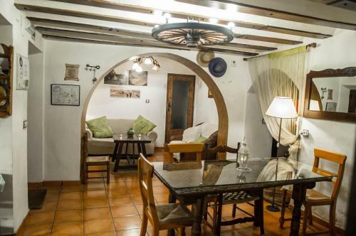 Casa Cueva Alegr�a