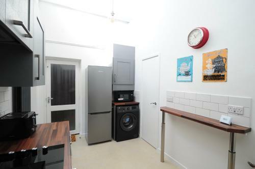 Newly Refurbished Next To University Hospital Coventry