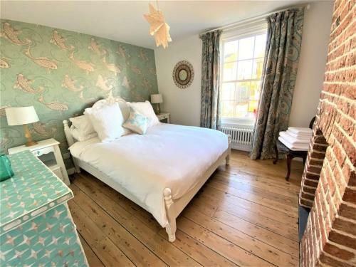 Moonstone Cottage, Moments From The Beach