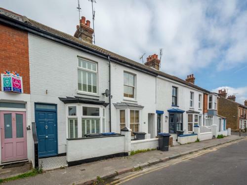 Pass The Keys 3 Bed Scandi Heaven Minutes From The Beach