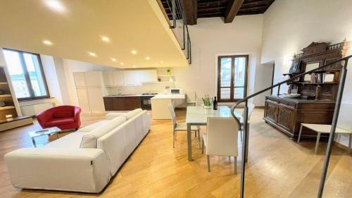 Apartamento Duomo Apt With Spectacular Terrace - Sleeps 6