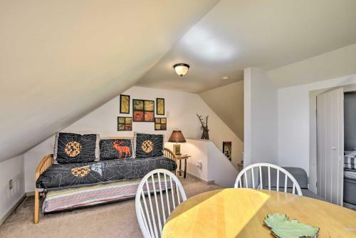Townhome Walk To Mirror Lake And Main Street!