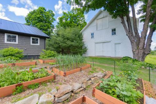 Saratoga Farmstead B&B